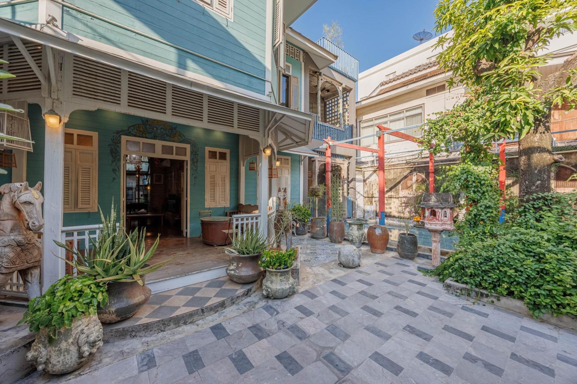 The Anonymous House Villa *